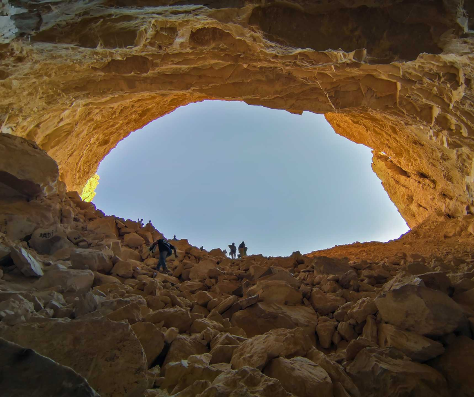 heet-cave-road-trip-from-riyadh