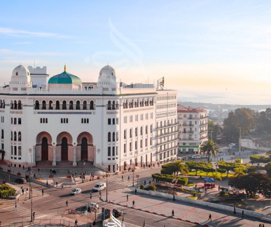 Grande Poste of Algiers, a white neo-Moorish building with arches, seen from above