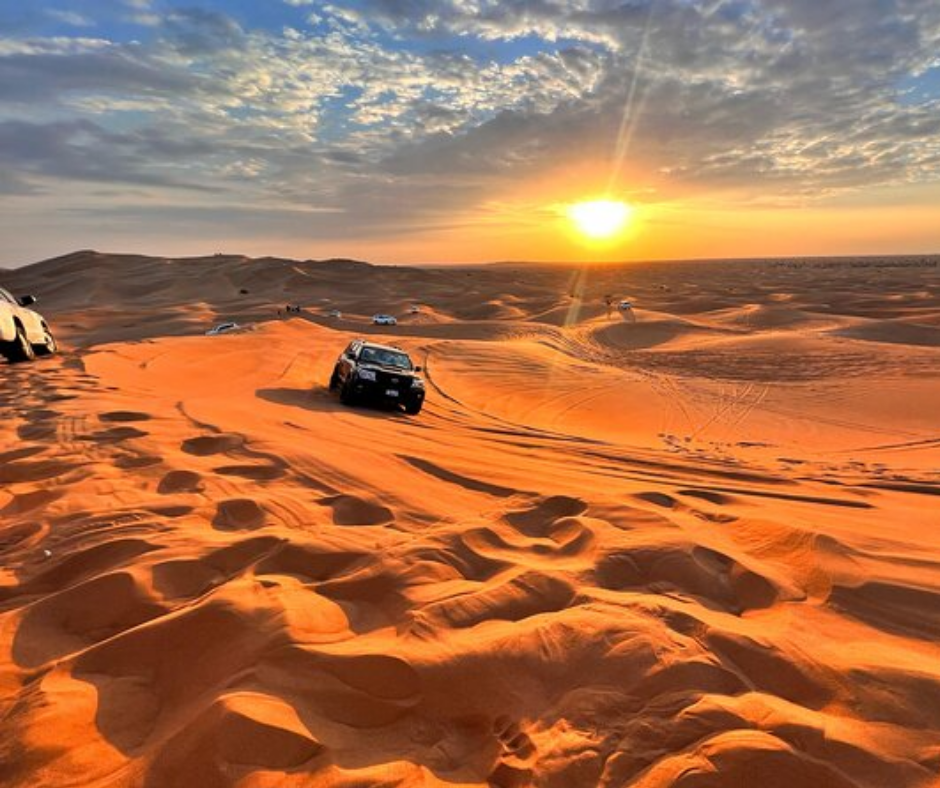 Sunrise-desert-dunes-dubai