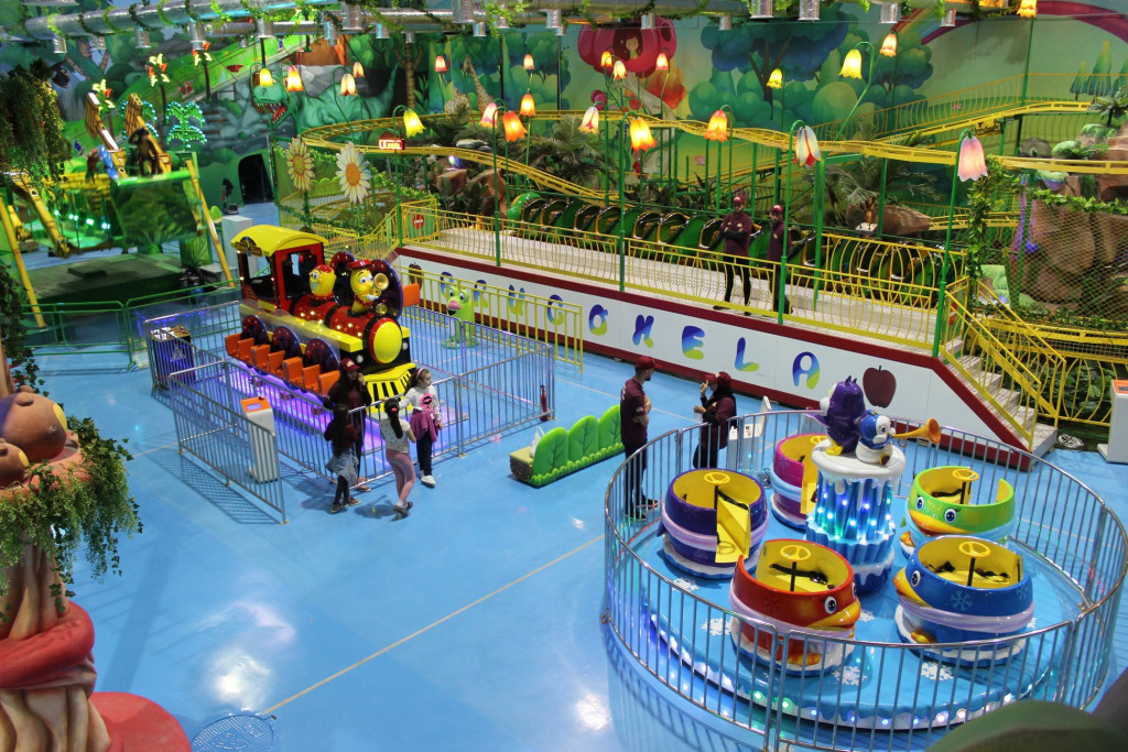 Indoor children's rides and play area at Teri Park in Algiers