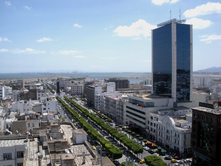 get around tunisia streets