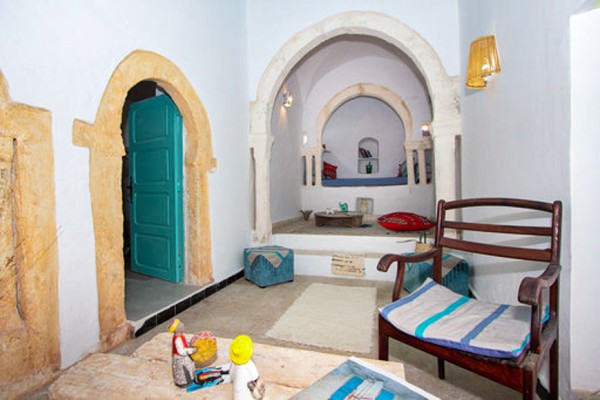 Dar Tenast