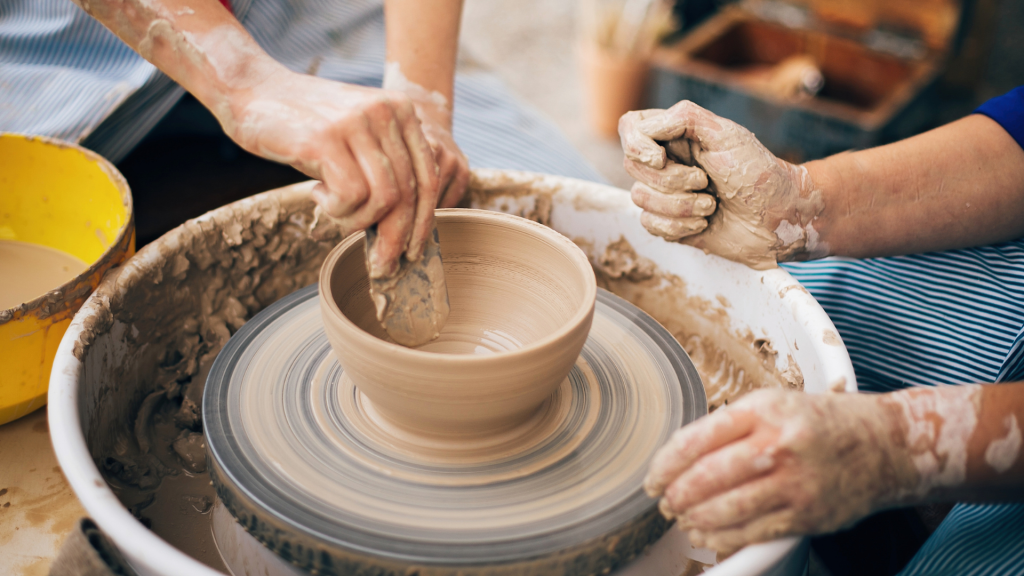 Dubai's Pottery Pulse: A Creative Oasis in the City of Gold